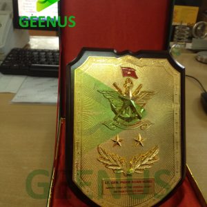 Biểu trưng gỗ đồng 05