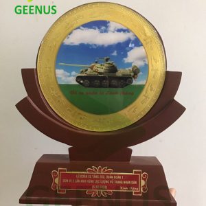 Biểu trưng gỗ đồng 06