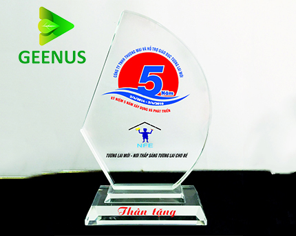 Biểu trưng pha lê 14