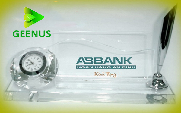 Biểu trưng pha lê 18