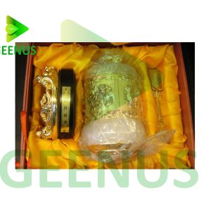 Hộp trà khảm vàng nhà vua